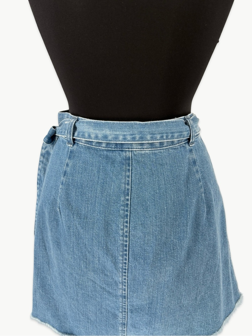 Madewell Raw-Hem Mini Wrap Jean Skirt Size 6 Cardiff Wash Denim 100% Cotton - Picture 8 of 13
